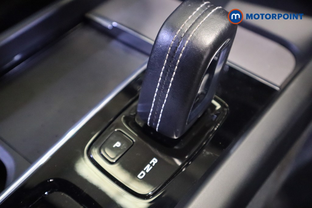Volvo Xc60 R Design Automatic Petrol SUV - Stock Number (1563585) - 5th supplementary image