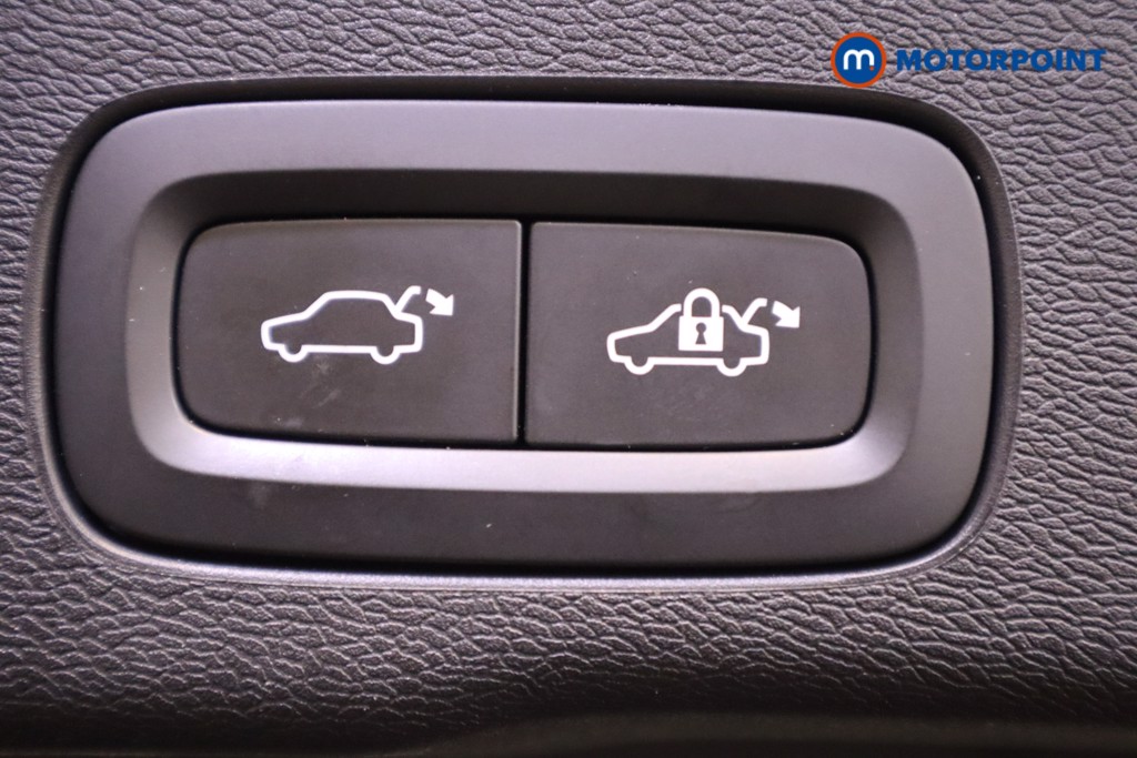 Volvo Xc60 R Design Automatic Petrol SUV - Stock Number (1563585) - 29th supplementary image