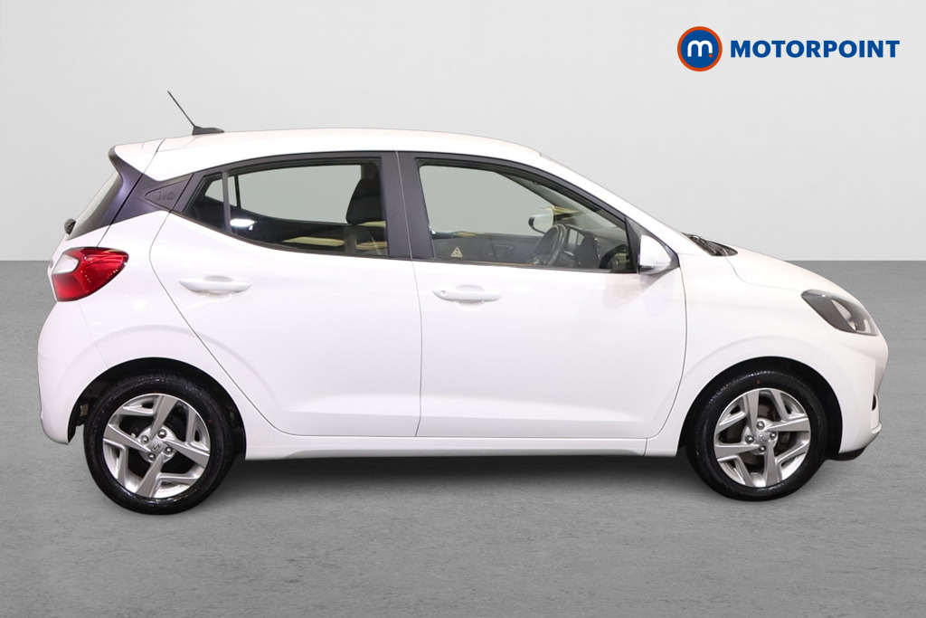 Hyundai I10 Se Connect Automatic Petrol Hatchback - Stock Number (1564568) - Drivers side