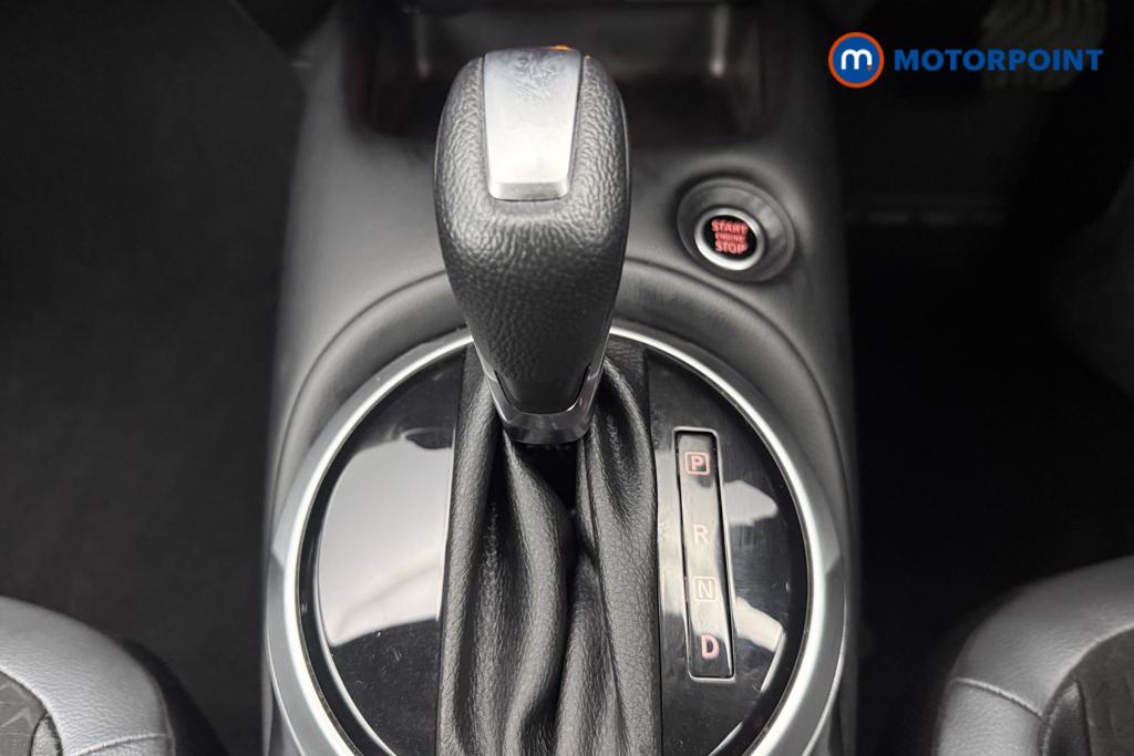 Nissan Juke N-Connecta Automatic Petrol SUV - Stock Number (1564950) - 7th supplementary image