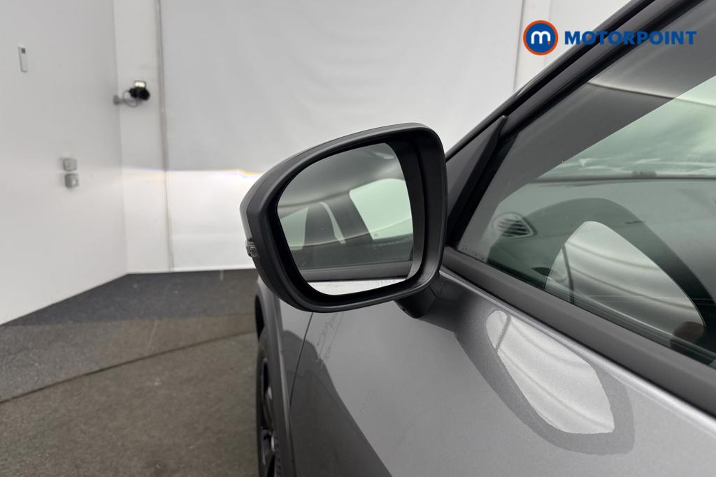 Nissan Juke N-Connecta Automatic Petrol SUV - Stock Number (1564950) - 30th supplementary image