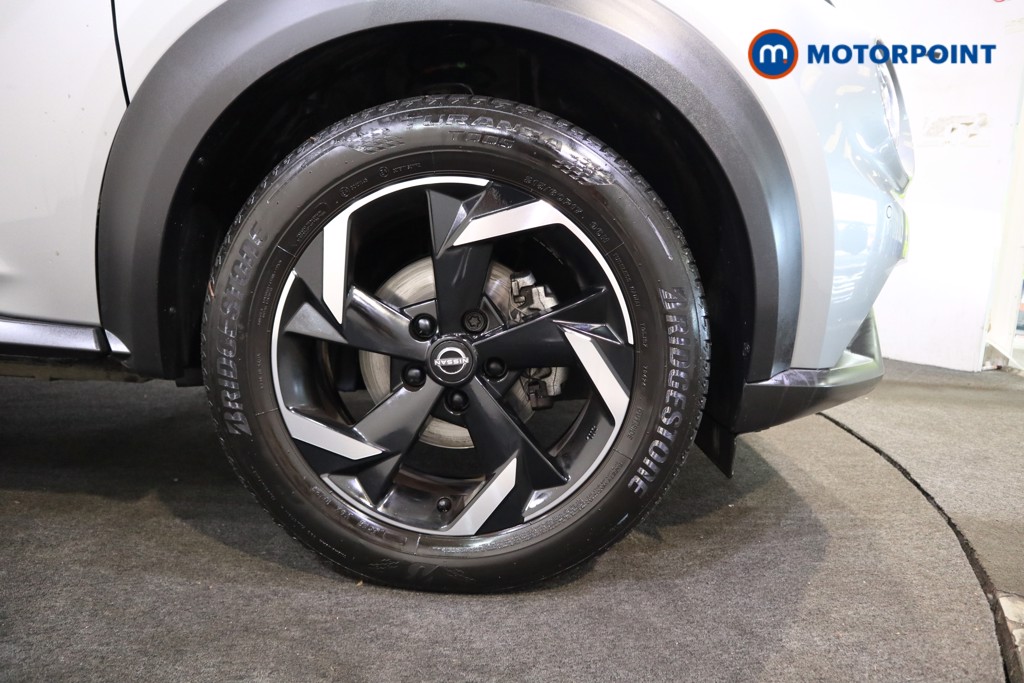 Nissan Juke N-Connecta Automatic Petrol SUV - Stock Number (1564960) - 15th supplementary image