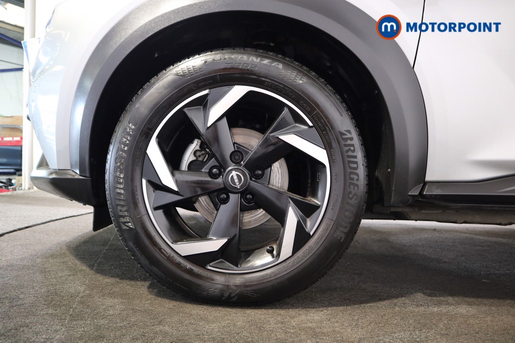 Nissan Juke N-Connecta Automatic Petrol SUV - Stock Number (1564960) - 16th supplementary image