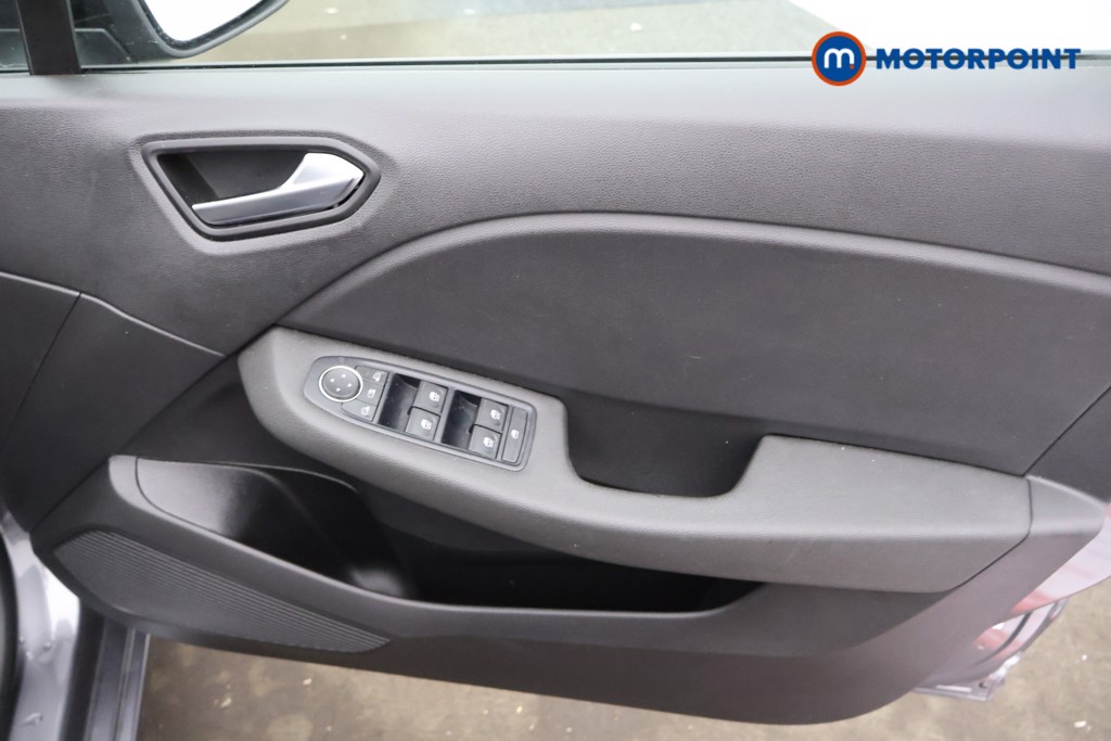 Renault Clio Evolution Manual Petrol Hatchback - Stock Number (1564974) - 8th supplementary image
