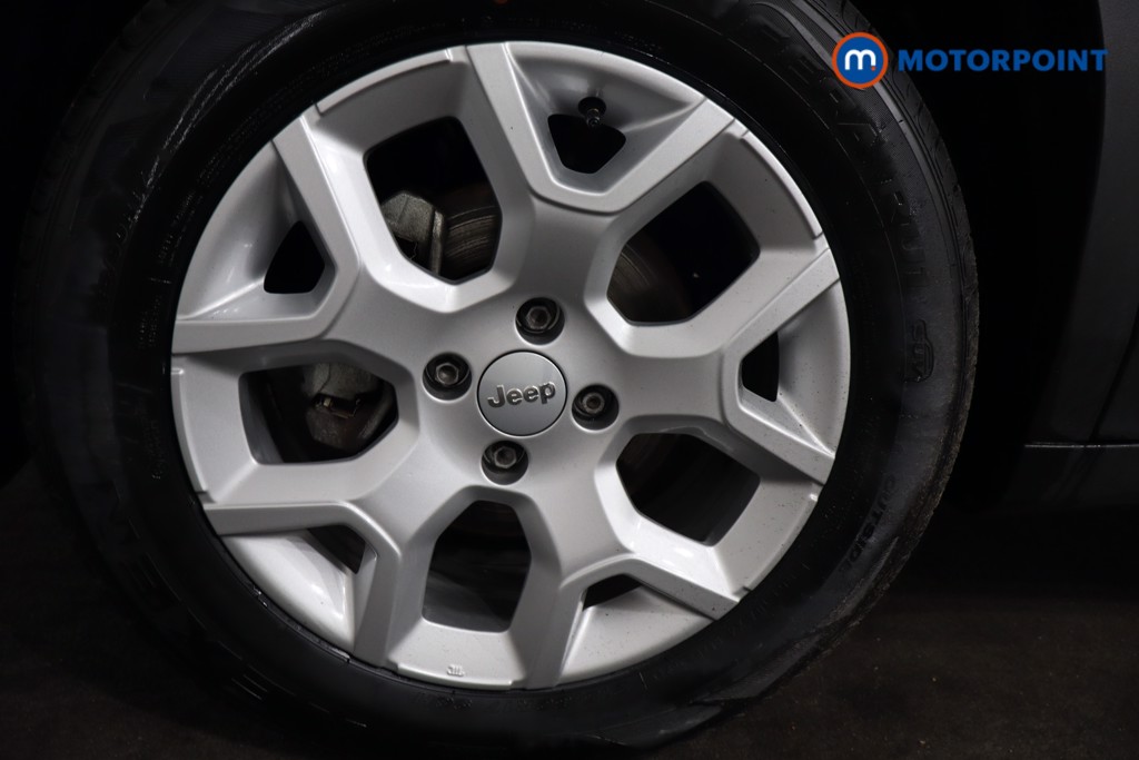 Jeep Avenger Altitude Manual Petrol SUV - Stock Number (1565185) - 11th supplementary image