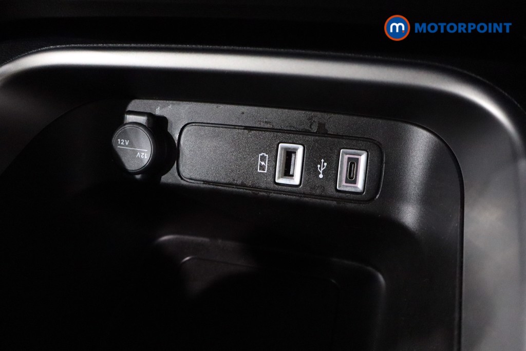 Jeep Avenger Altitude Manual Petrol SUV - Stock Number (1565185) - 18th supplementary image