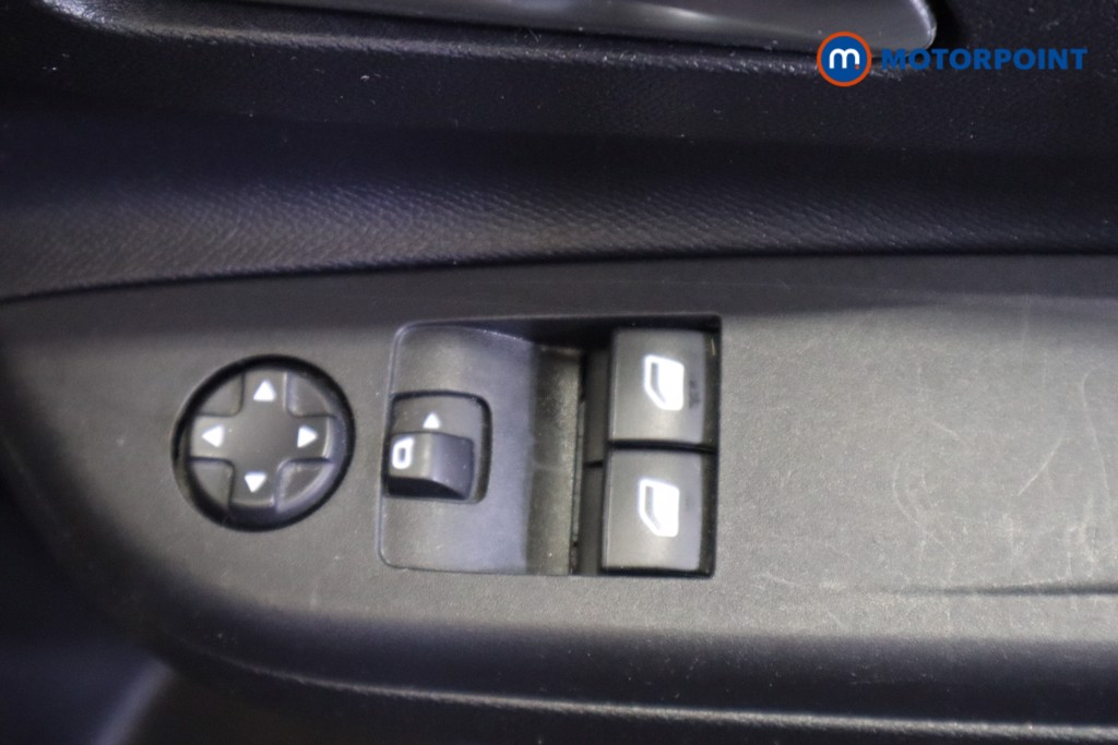 Vauxhall Corsa SE Manual Petrol Hatchback - Stock Number (1565888) - 13th supplementary image