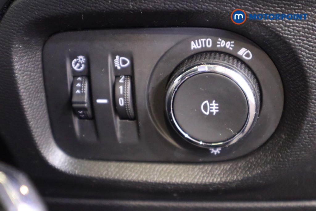 Vauxhall Corsa SE Manual Petrol Hatchback - Stock Number (1565888) - 14th supplementary image