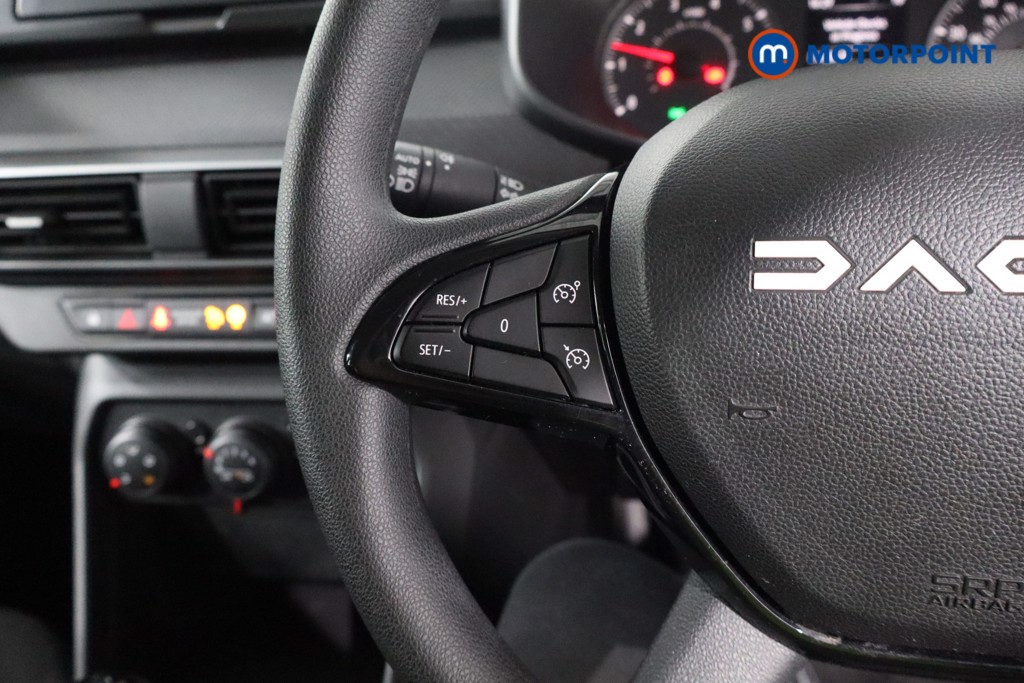 Dacia Sandero Essential Manual Petrol Hatchback - Stock Number (1565959) - 7th supplementary image
