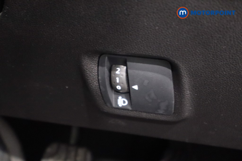 Dacia Sandero Essential Manual Petrol Hatchback - Stock Number (1565959) - 20th supplementary image