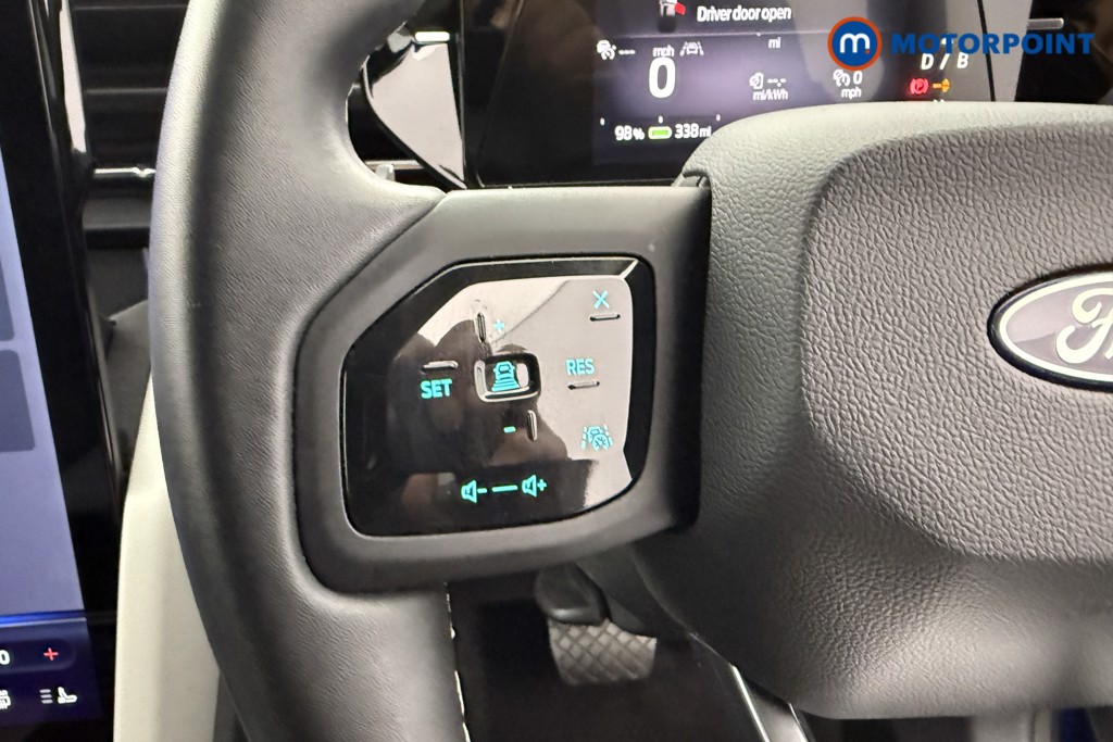 Ford Explorer Select Automatic Electric SUV - Stock Number (1566237) - 12th supplementary image