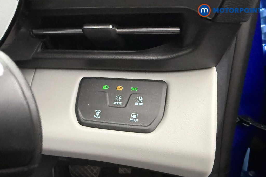 Ford Explorer Select Automatic Electric SUV - Stock Number (1566237) - 15th supplementary image