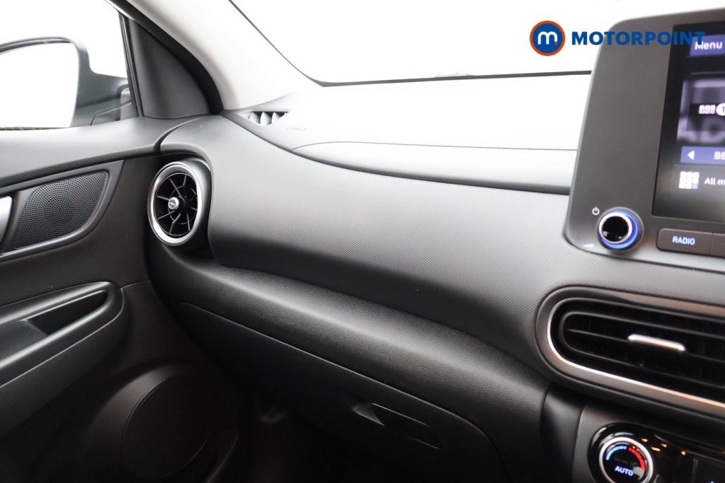 Hyundai Kona Se Connect Automatic Petrol-Electric Hybrid SUV - Stock Number (1566573) - 7th supplementary image
