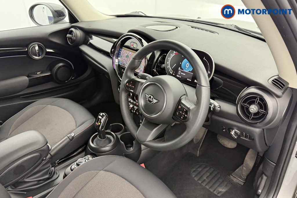 Mini Hatchback Cooper Classic Automatic Petrol Hatchback - Stock Number (1567118) - 4th supplementary image
