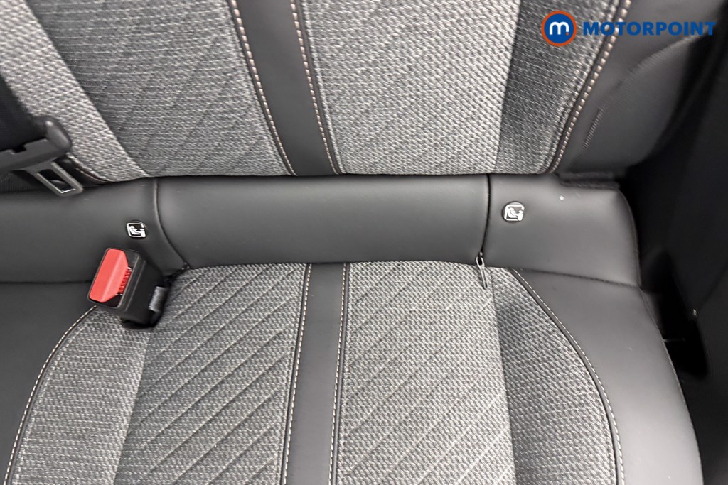 Peugeot 2008 Allure Manual Petrol SUV - Stock Number (1567405) - 21st supplementary image
