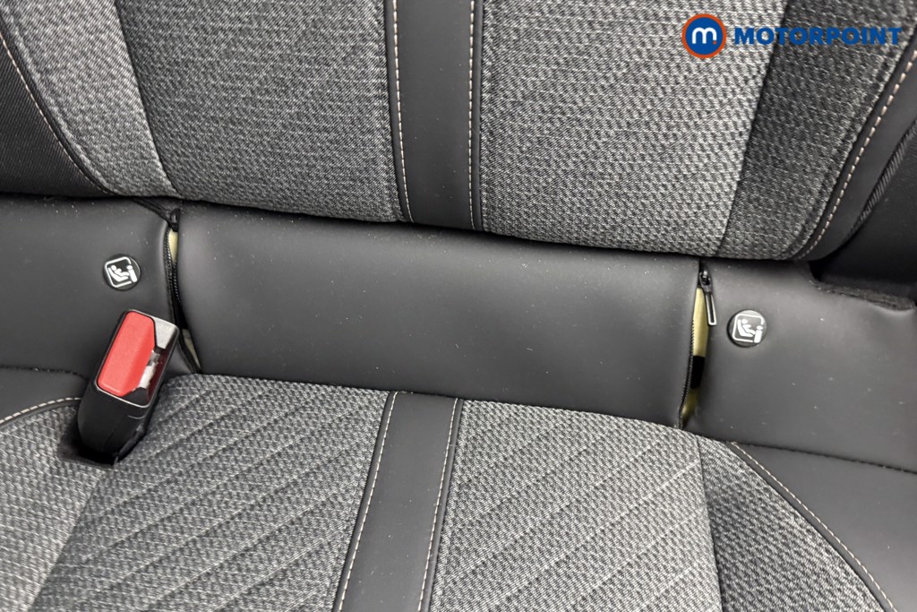 Peugeot 2008 Allure Manual Petrol SUV - Stock Number (1567417) - 21st supplementary image