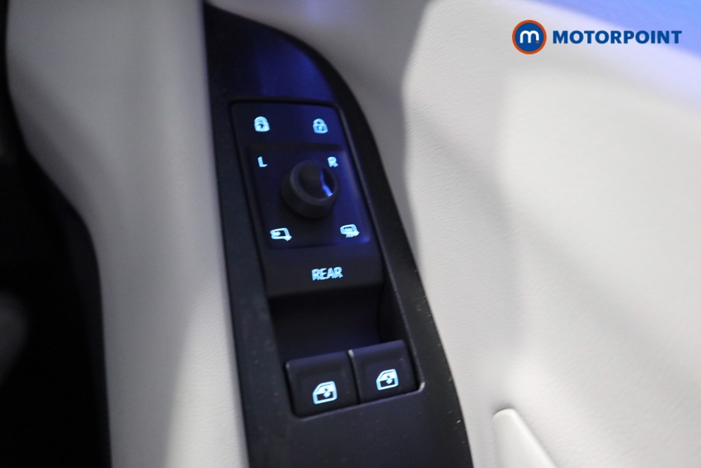 Ford Explorer Premium Automatic Electric SUV - Stock Number (1567688) - 6th supplementary image