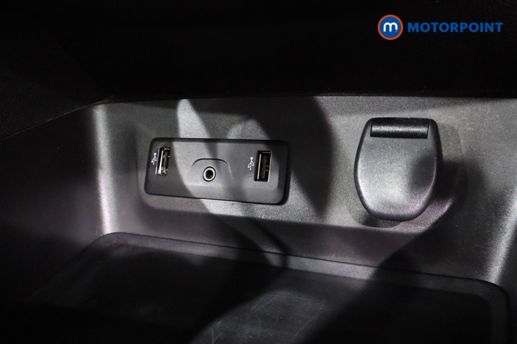 Renault Kadjar Signature Nav Automatic Petrol SUV - Stock Number (1568322) - 18th supplementary image