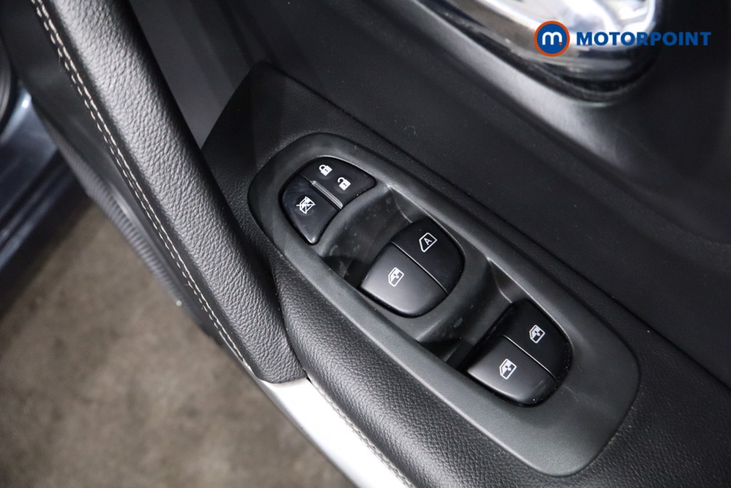 Renault Kadjar Signature Nav Automatic Petrol SUV - Stock Number (1568322) - 24th supplementary image