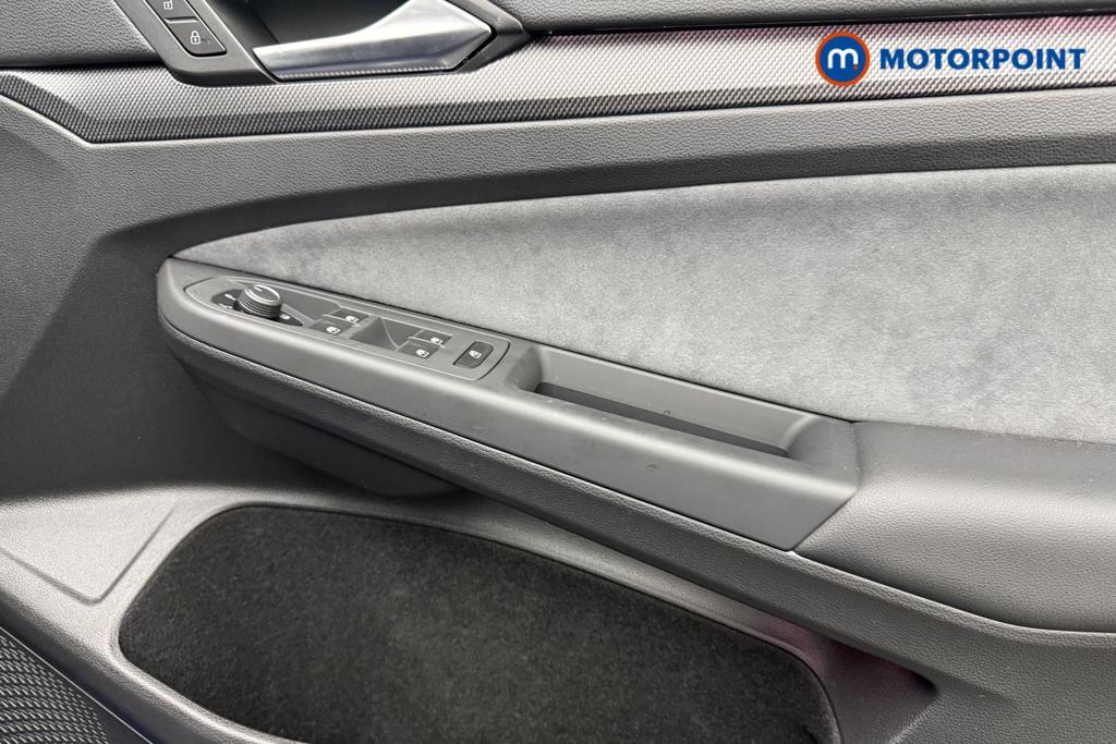 Volkswagen Golf R Automatic Petrol Hatchback - Stock Number (1568650) - 18th supplementary image