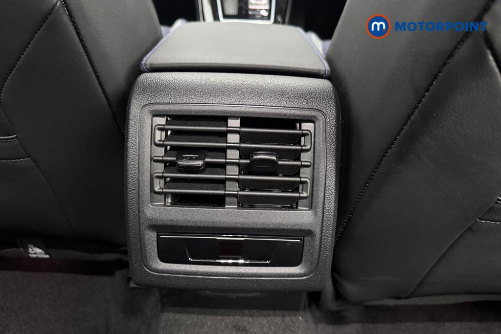 Volkswagen Golf R Automatic Petrol Hatchback - Stock Number (1568650) - 21st supplementary image