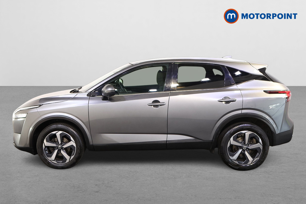 Nissan Qashqai N-Connecta Manual Petrol SUV - Stock Number (1558640) - Passenger side