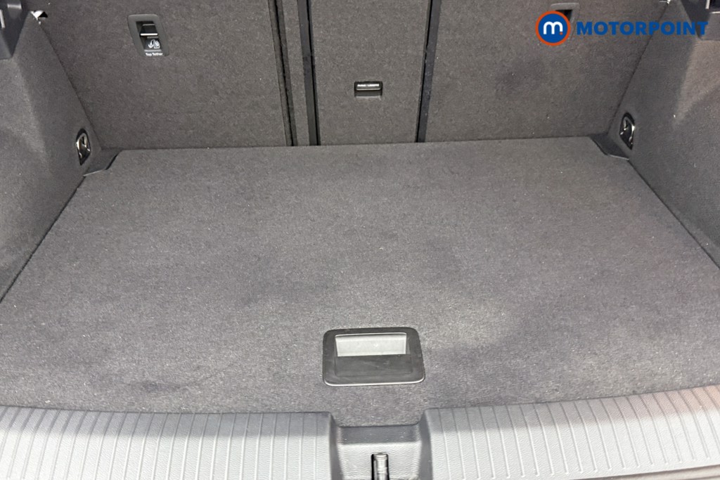 Volkswagen T-Roc SEL Manual Petrol SUV - Stock Number (1560899) - 22nd supplementary image