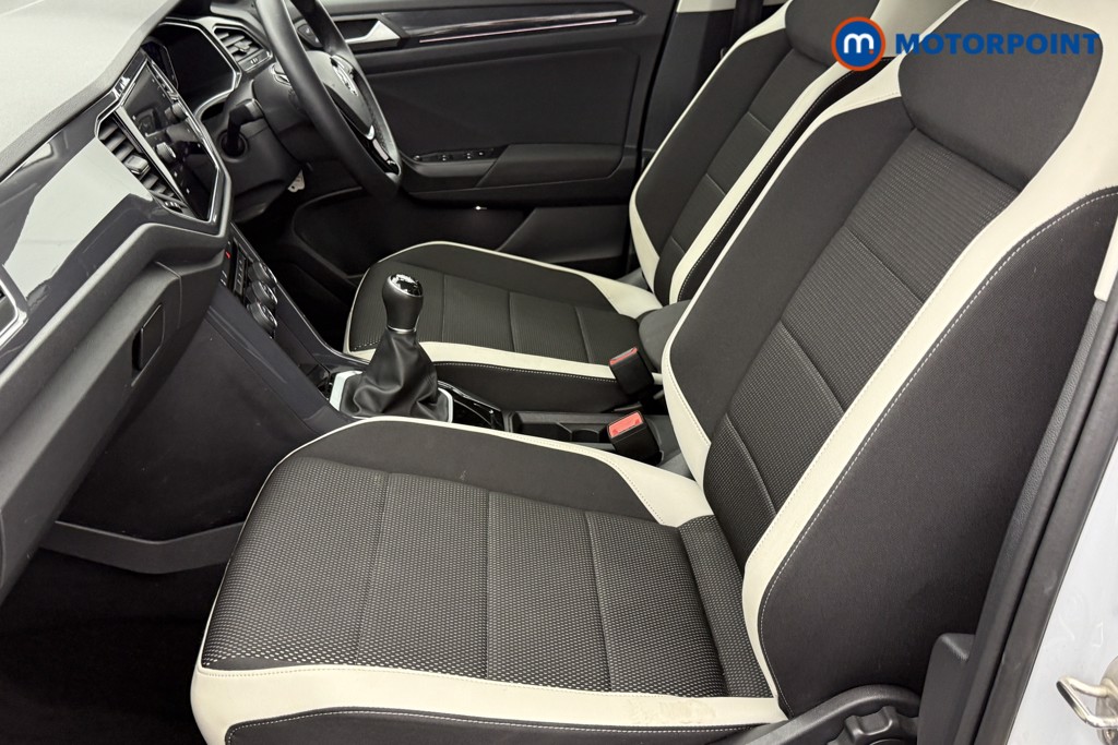 Volkswagen T-Roc SEL Manual Petrol SUV - Stock Number (1560899) - 24th supplementary image