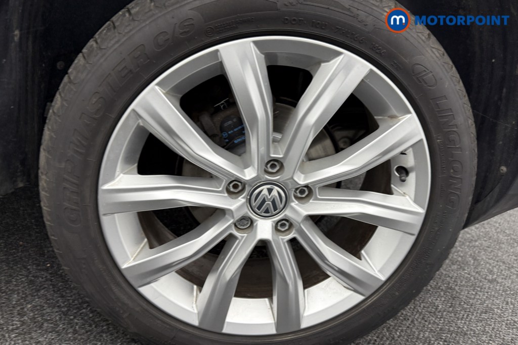 Volkswagen T-Roc SEL Manual Petrol SUV - Stock Number (1560899) - 32nd supplementary image