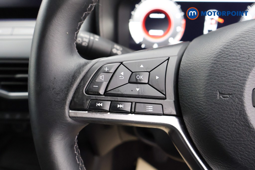 Nissan Juke N-Connecta Manual Petrol SUV - Stock Number (1561442) - 2nd supplementary image