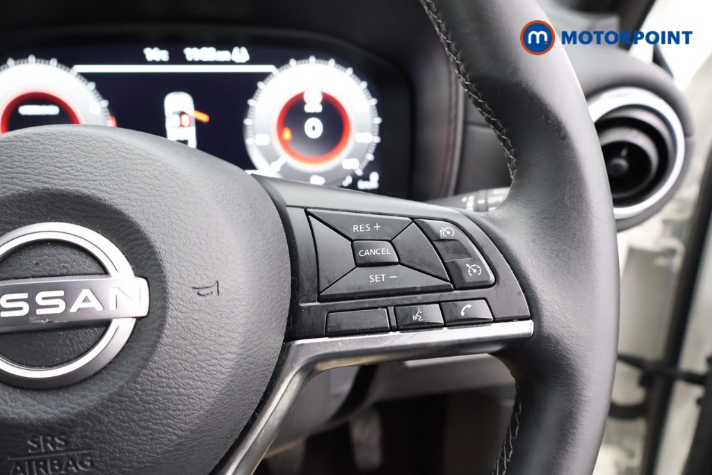 Nissan Juke N-Connecta Manual Petrol SUV - Stock Number (1561442) - 3rd supplementary image