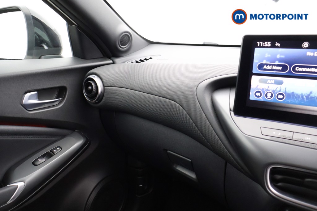 Nissan Juke N-Connecta Manual Petrol SUV - Stock Number (1561442) - 7th supplementary image