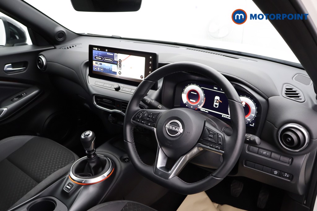 Nissan Juke N-Connecta Manual Petrol SUV - Stock Number (1561442) - 10th supplementary image