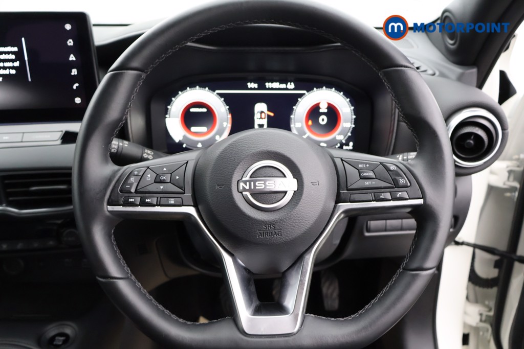 Nissan Juke N-Connecta Manual Petrol SUV - Stock Number (1561442) - 1st supplementary image