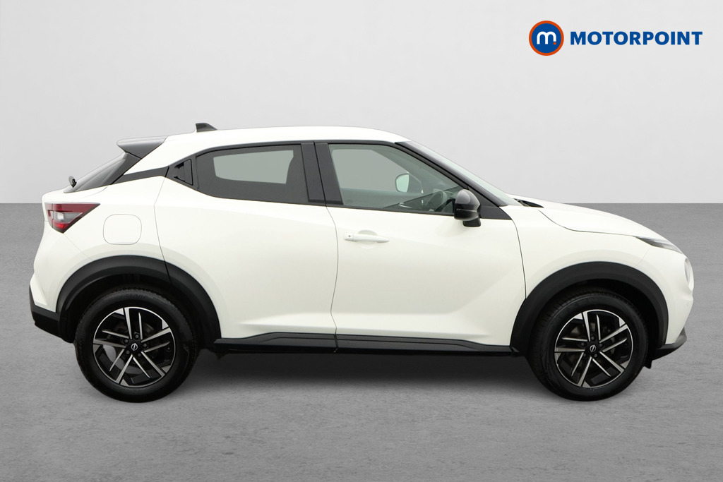 Nissan Juke N-Connecta Manual Petrol SUV - Stock Number (1561442) - Drivers side