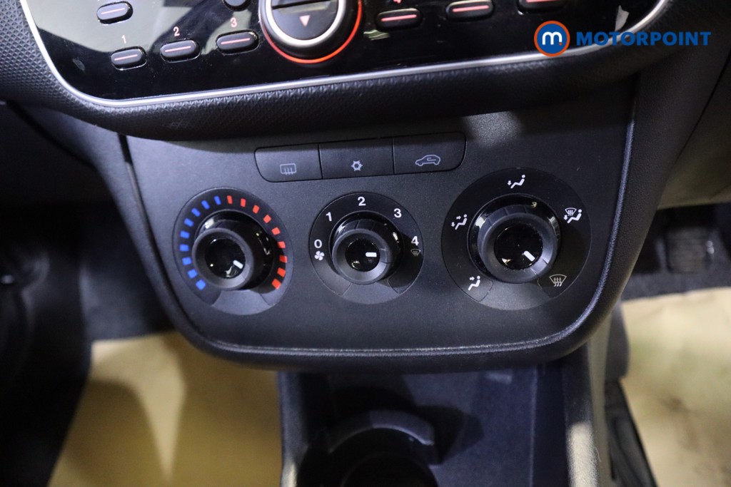 Fiat Punto Pop-Plus Manual Petrol Hatchback - Stock Number (1561496) - 5th supplementary image