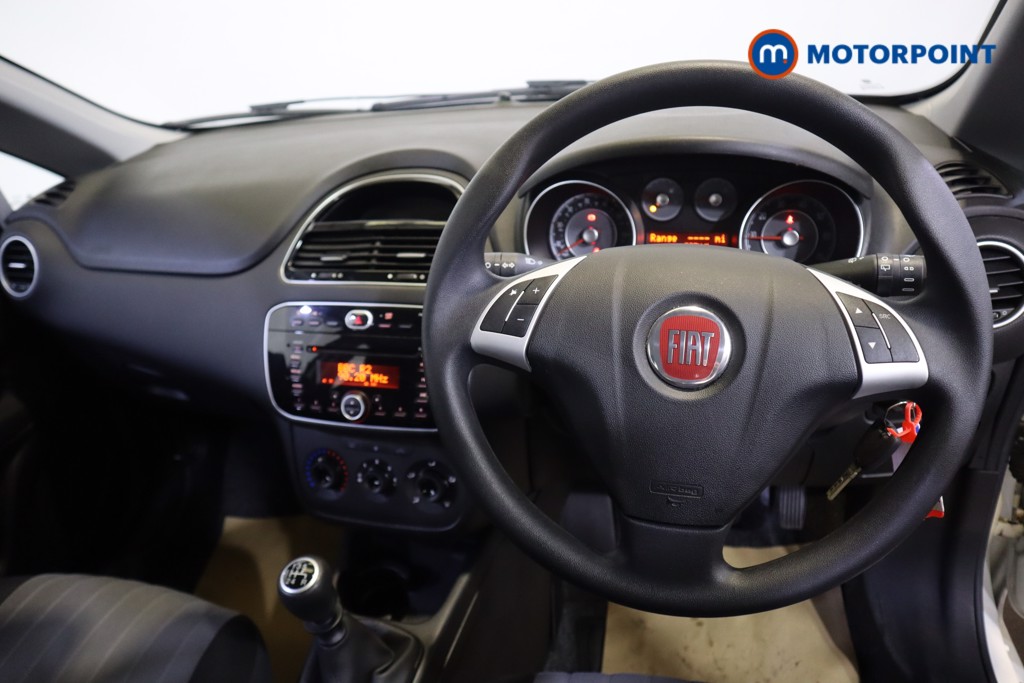 Fiat Punto Pop-Plus Manual Petrol Hatchback - Stock Number (1561496) - 1st supplementary image