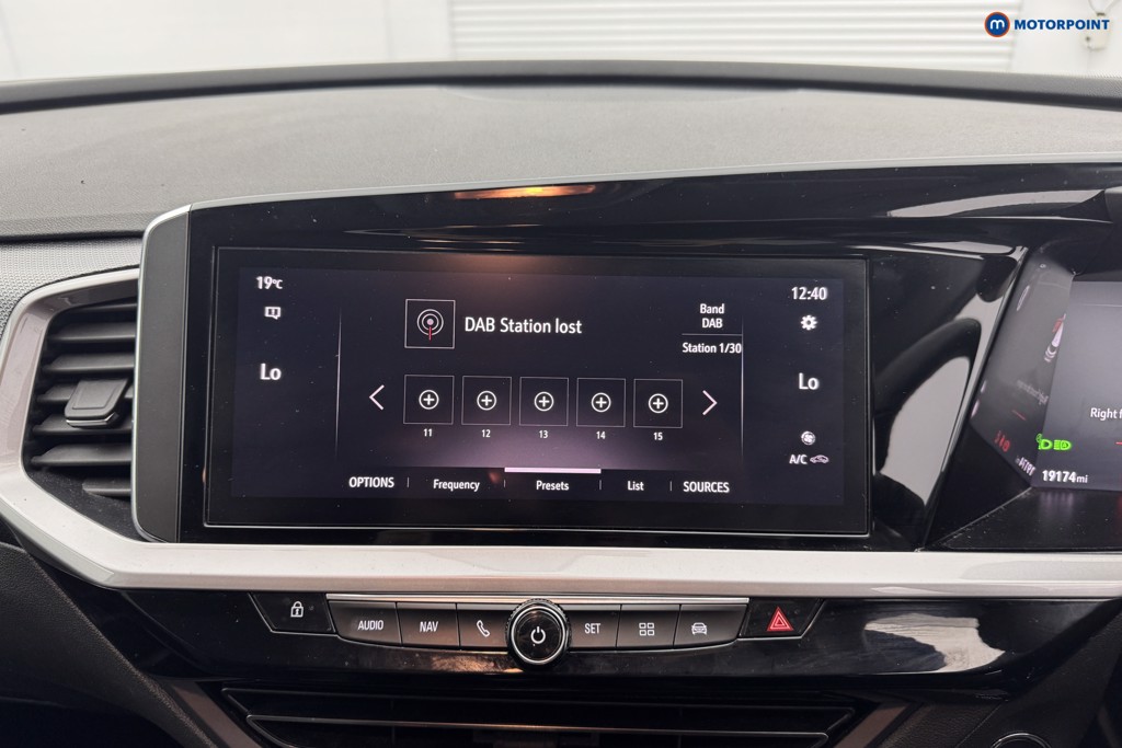 Vauxhall Grandland Elite Manual Petrol SUV - Stock Number (1562017) - 2nd supplementary image