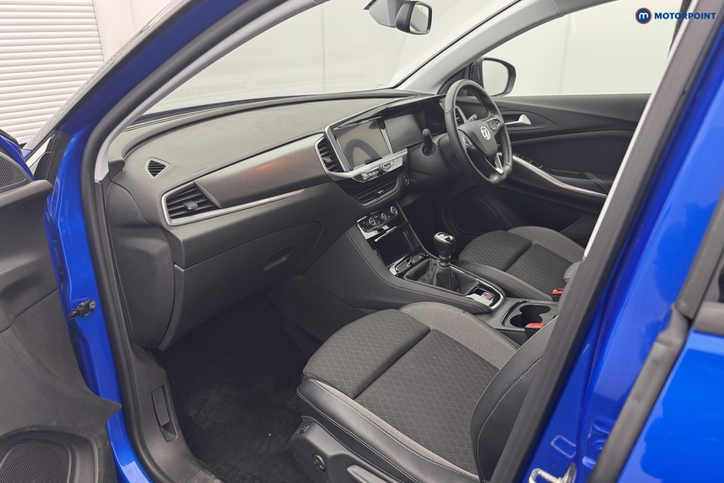 Vauxhall Grandland Elite Manual Petrol SUV - Stock Number (1562017) - 9th supplementary image