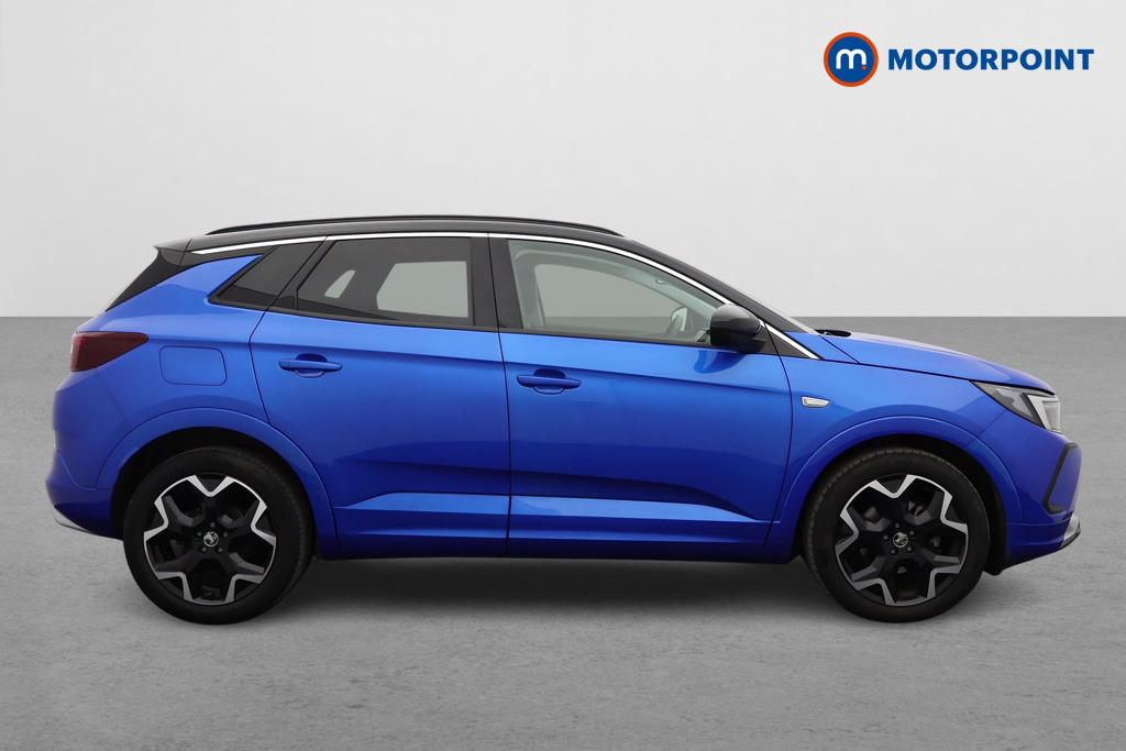 Vauxhall Grandland Elite Manual Petrol SUV - Stock Number (1562017) - Drivers side