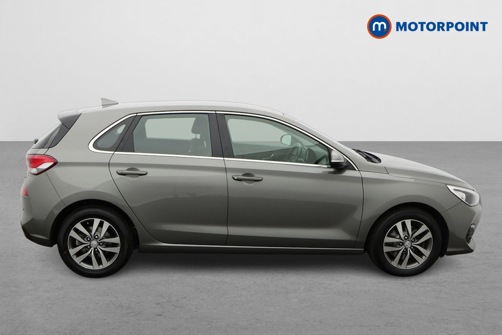 Hyundai I30 Se Nav Automatic Petrol Hatchback - Stock Number (1562149) - Drivers side