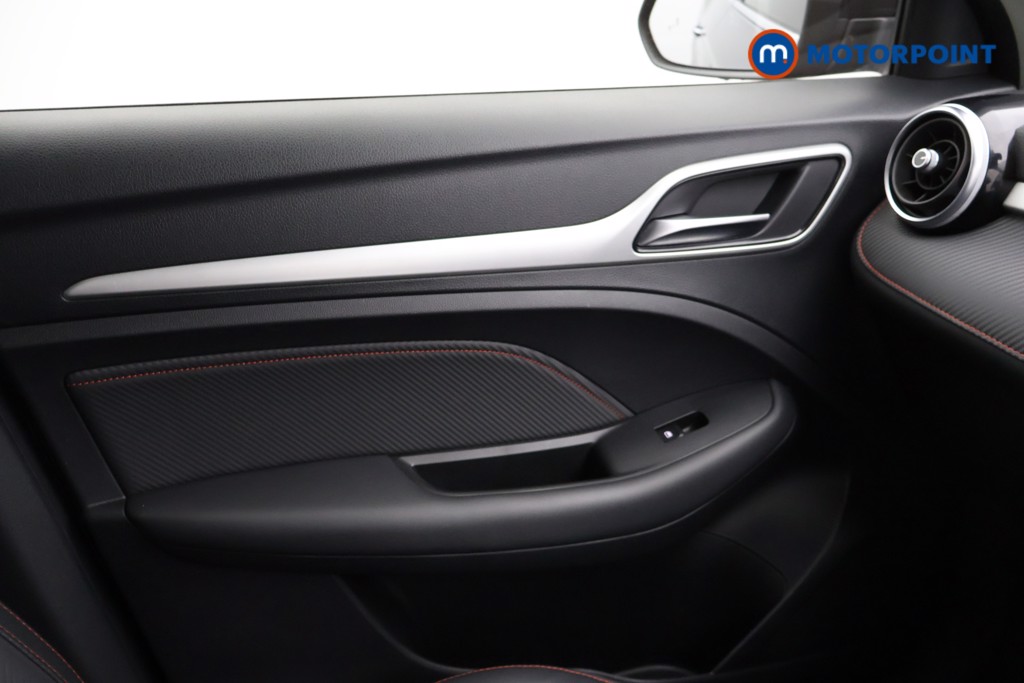 Mg Motor Uk ZS Exclusive Manual Petrol SUV - Stock Number (1562214) - 8th supplementary image