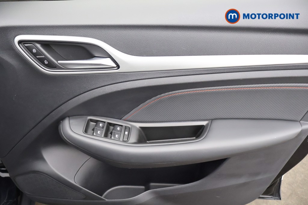 Mg Motor Uk ZS Exclusive Manual Petrol SUV - Stock Number (1562214) - 9th supplementary image