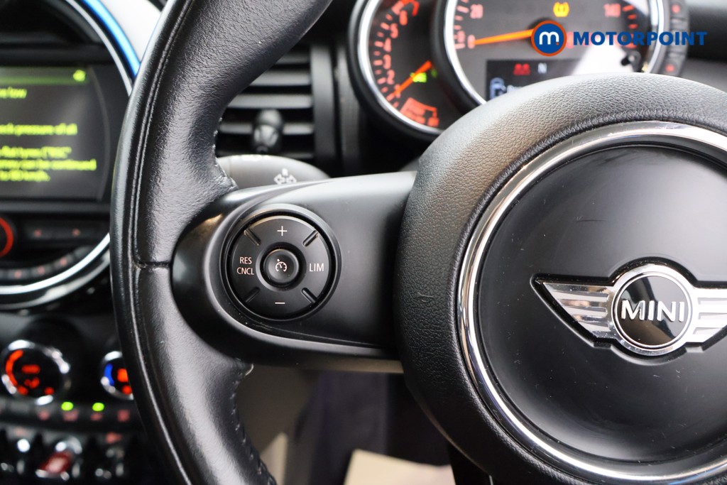 Mini Hatchback Cooper Manual Petrol Hatchback - Stock Number (1562948) - 2nd supplementary image