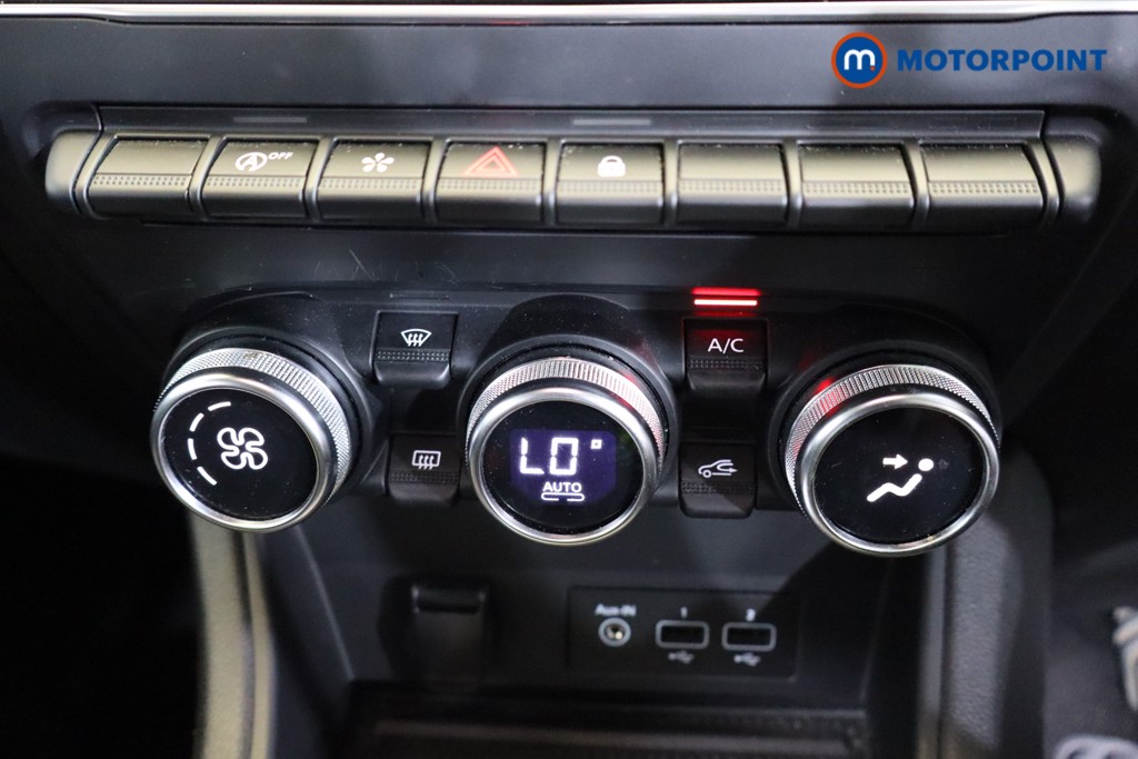 Renault Captur Se Edition Manual Petrol SUV - Stock Number (1563428) - 10th supplementary image