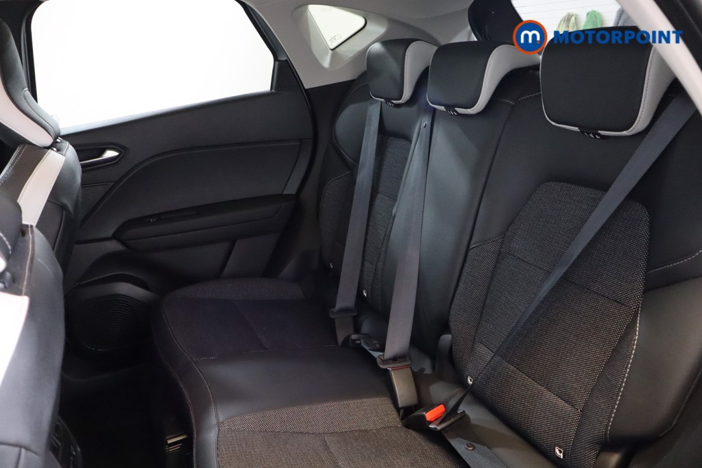 Renault Captur Se Edition Manual Petrol SUV - Stock Number (1563428) - 19th supplementary image