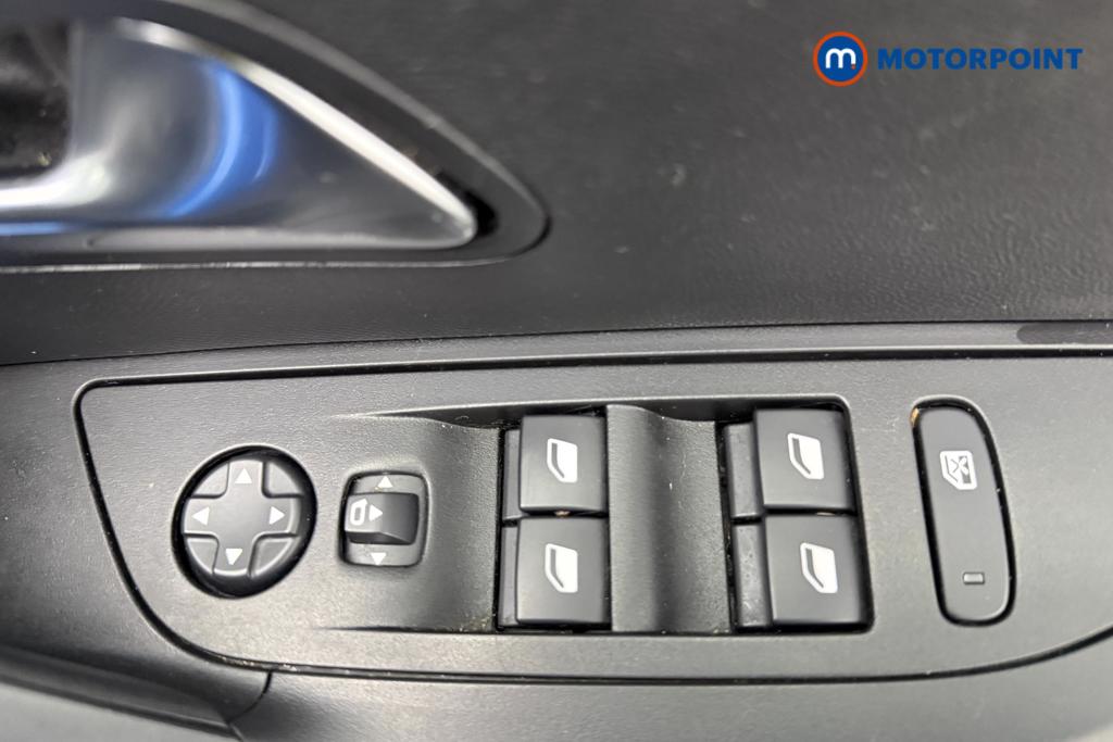 Peugeot 2008 Allure Premium Manual Diesel SUV - Stock Number (1563667) - 18th supplementary image