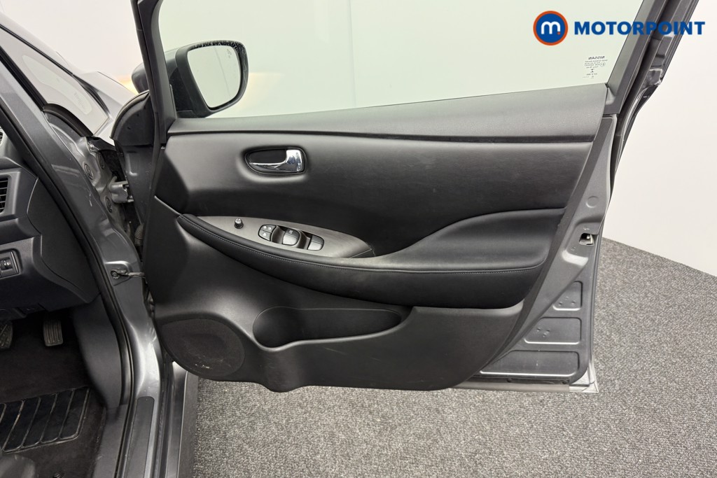 Nissan Leaf Acenta Automatic Electric Hatchback - Stock Number (1563823) - 15th supplementary image