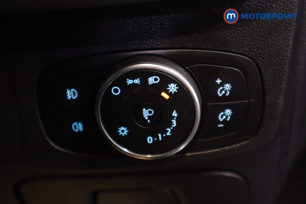 Ford Focus Titanium Manual Petrol Hatchback - Stock Number (1564318) - 10th supplementary image