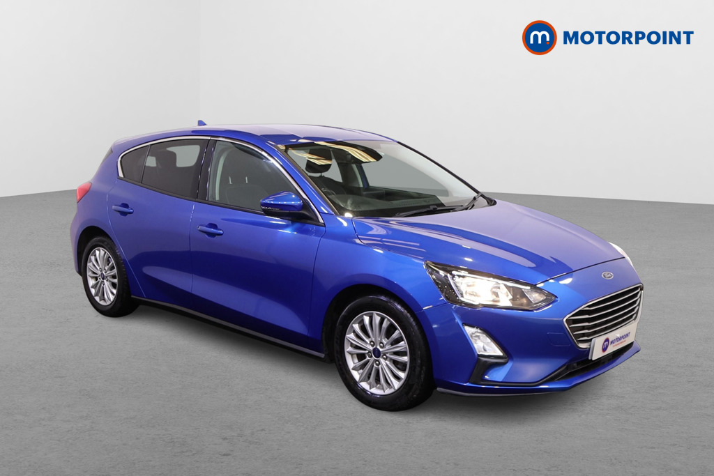 Ford Focus Titanium Manual Petrol Hatchback - Stock Number (1564318) - Drivers side front corner
